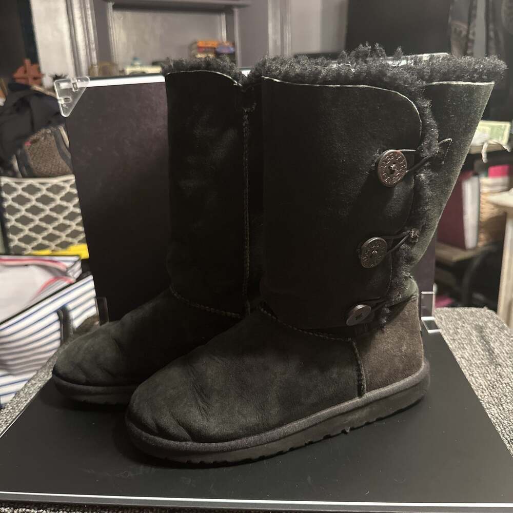 UGG Kids Bailey Button Triplet Boot Black